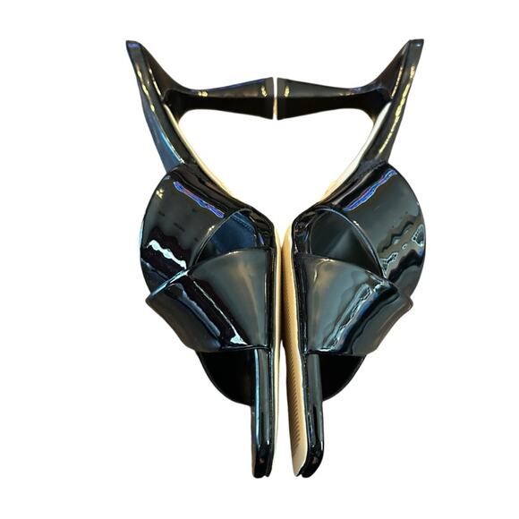 Michael Michael Kors Clara Patent Fluted Heels Mules Cross Straps NEW 9.5 - Picture 8 of 11